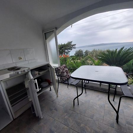 Villa Bratus Промайна Екстериор снимка