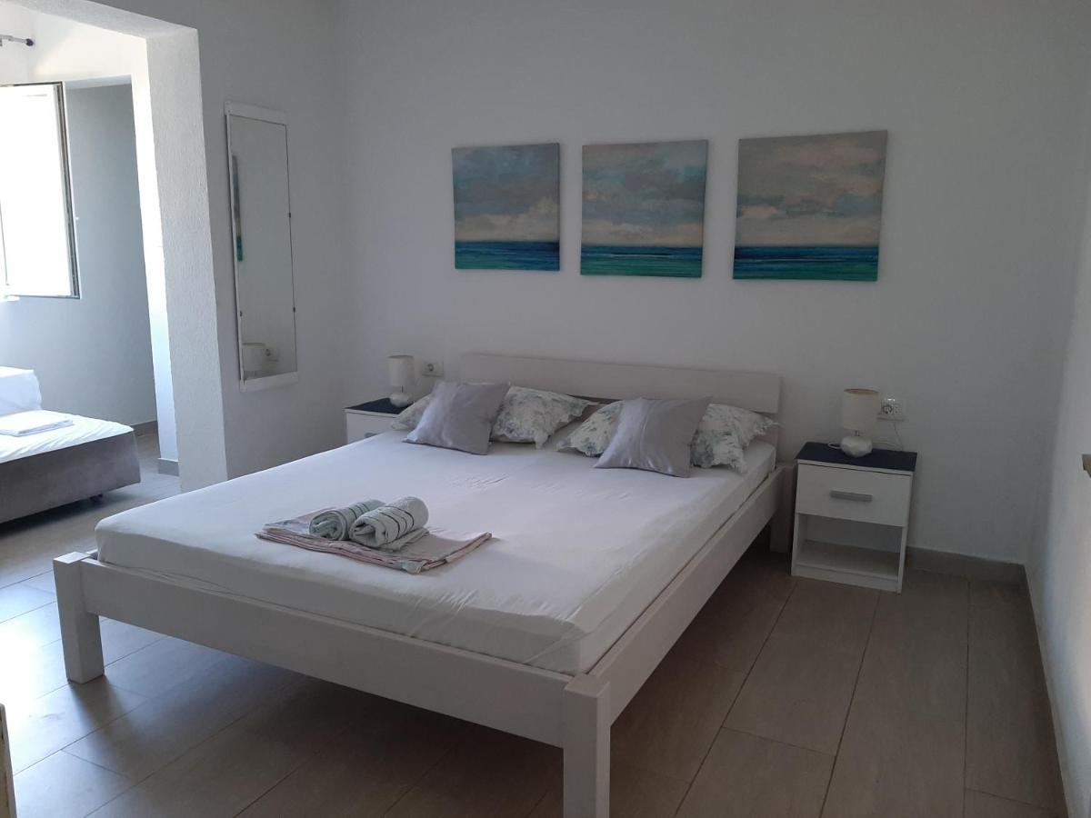 Villa Bratus Промайна Екстериор снимка