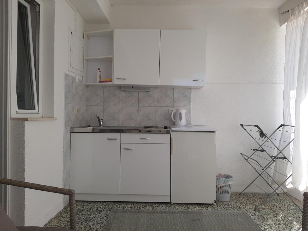 Villa Bratus Промайна Екстериор снимка