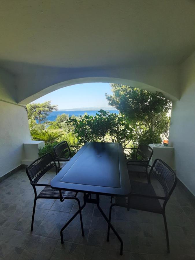 Villa Bratus Промайна Екстериор снимка