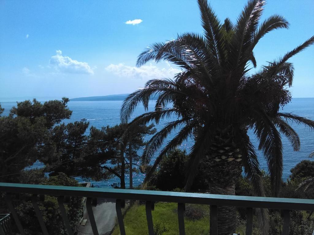 Villa Bratus Промайна Екстериор снимка