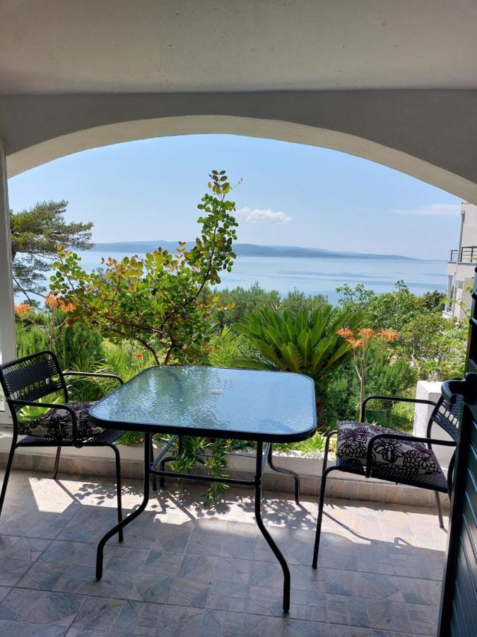 Villa Bratus Промайна Екстериор снимка