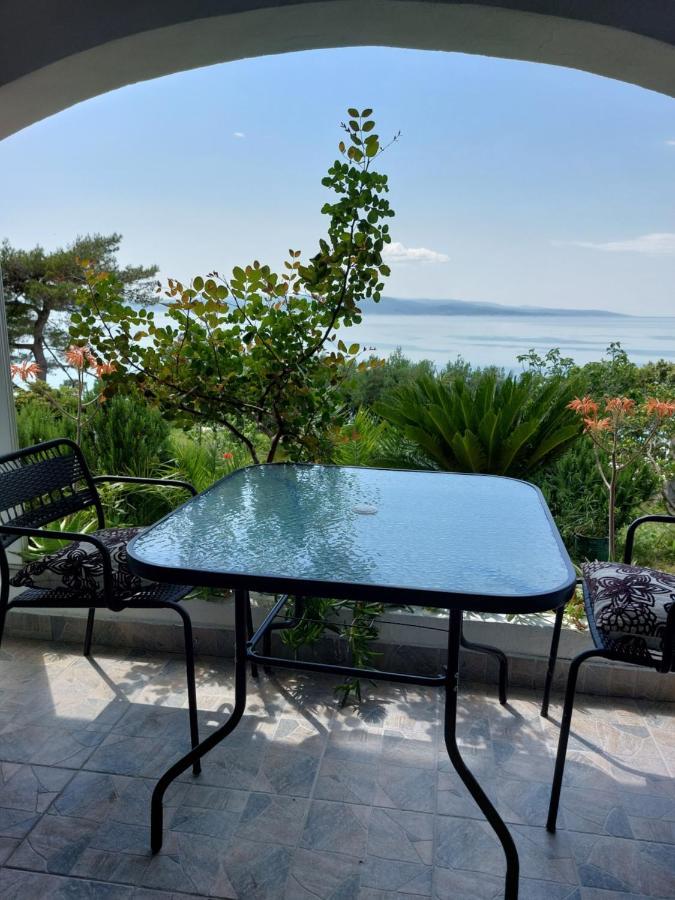 Villa Bratus Промайна Екстериор снимка