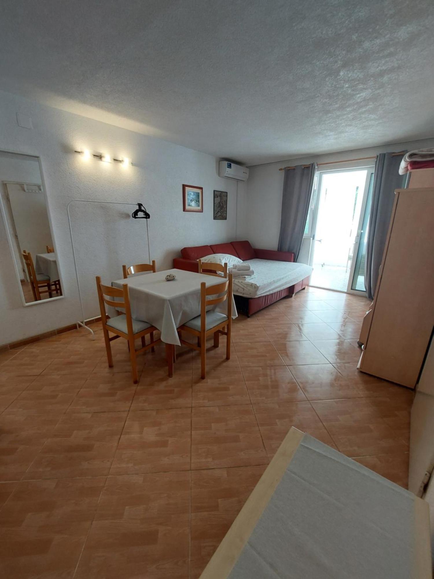 Villa Bratus Промайна Екстериор снимка