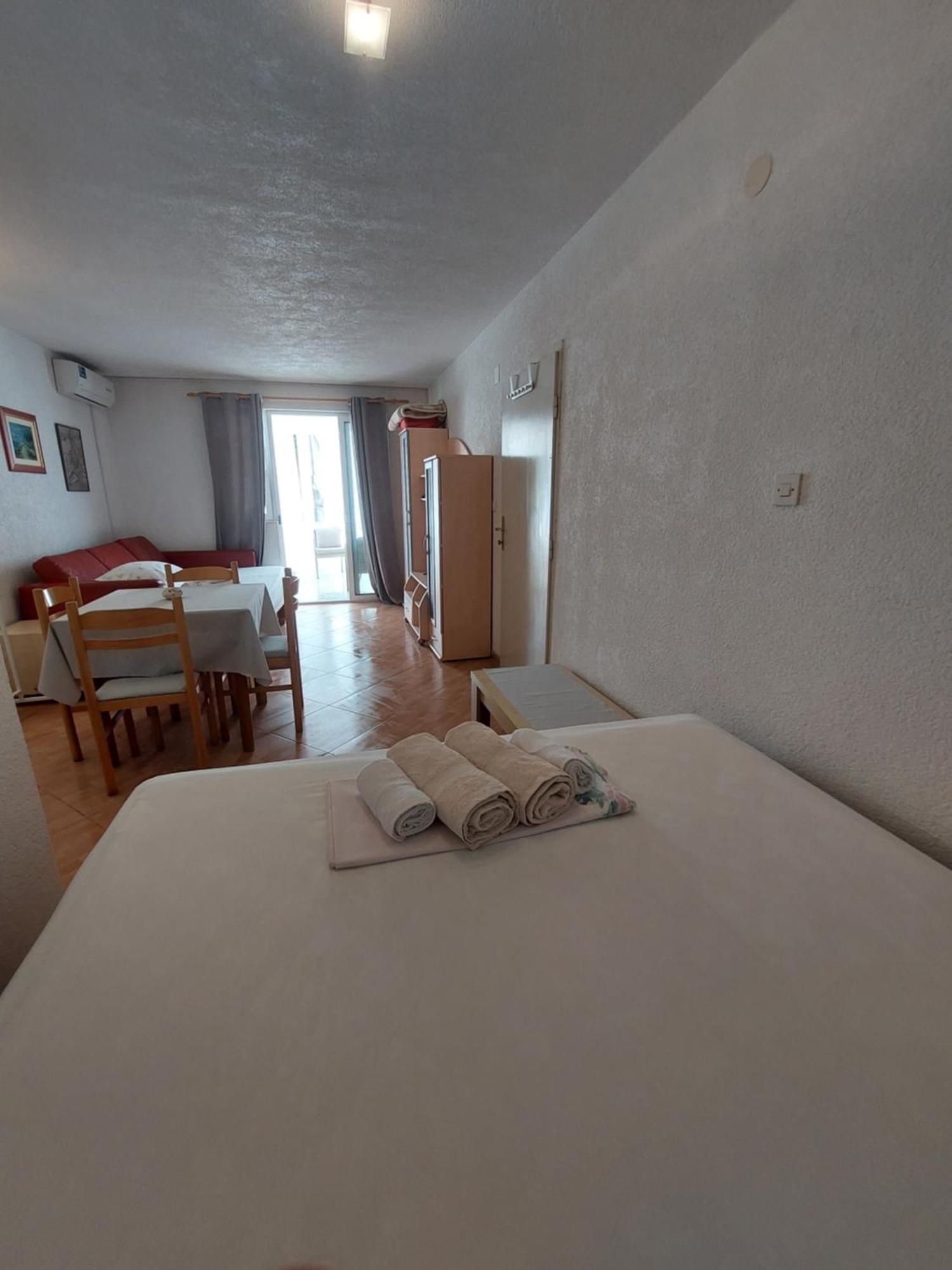 Villa Bratus Промайна Екстериор снимка