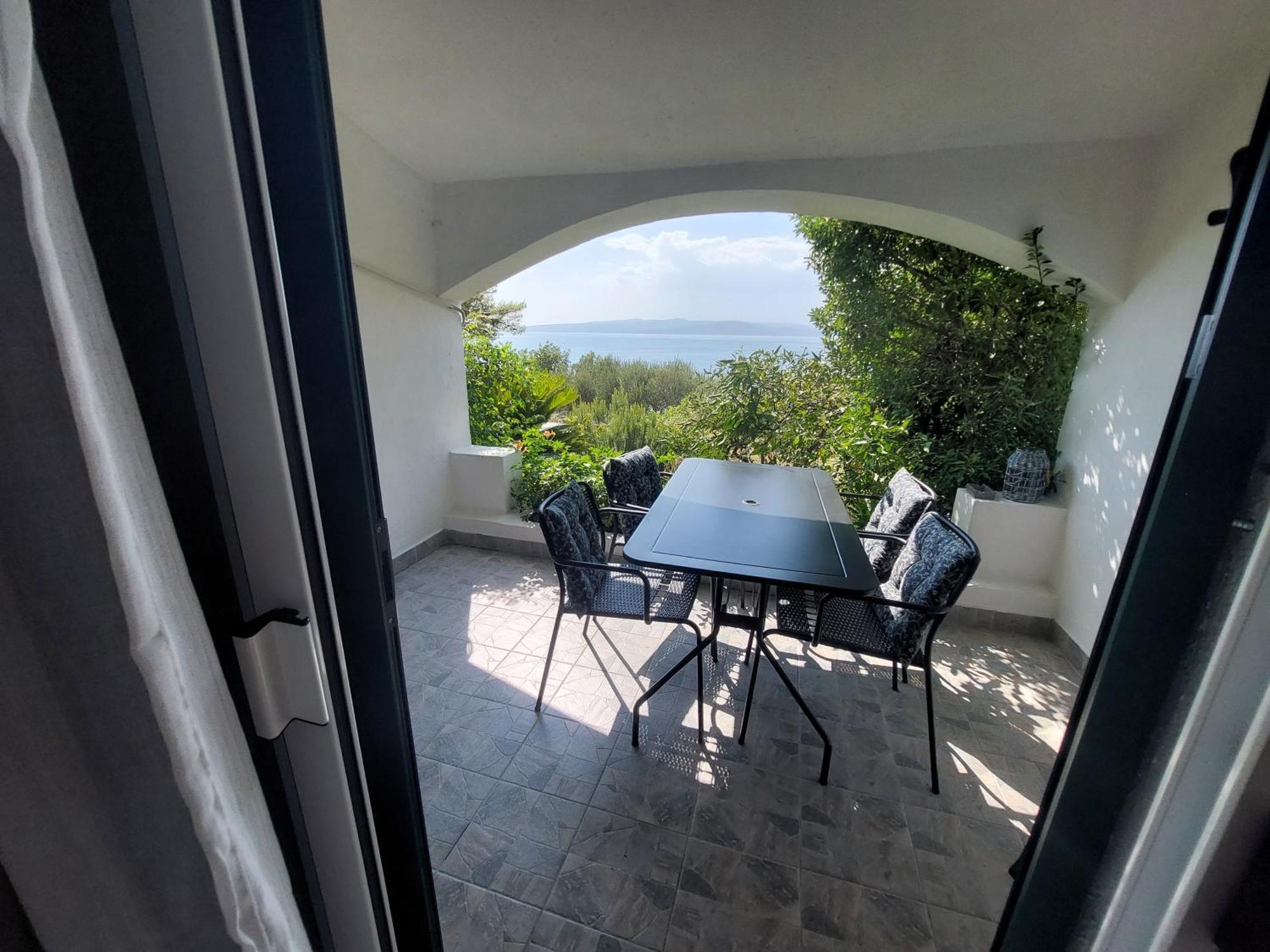 Villa Bratus Промайна Екстериор снимка