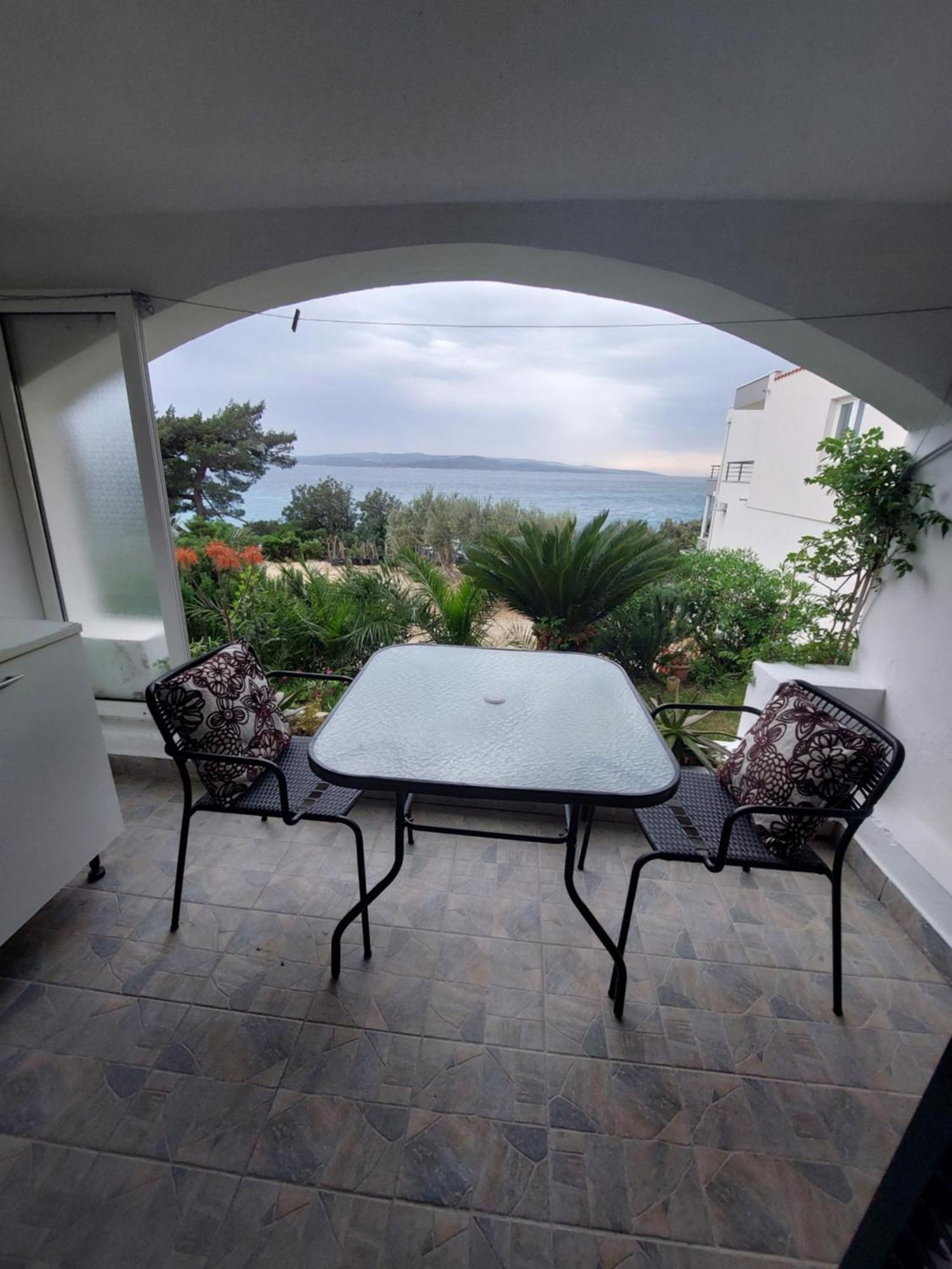 Villa Bratus Промайна Екстериор снимка